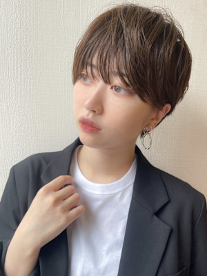 大人可愛いショートスタイル。