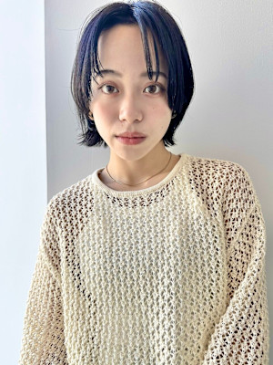 ふんわりセンターパート/レイヤーボブ/マッシュレイヤー/黒髪