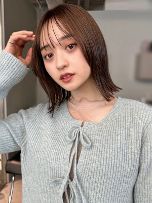 ストレート外はねボブミディアムヘア前髪10代20代30代渋谷