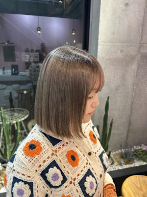 ミルクティーベージュ