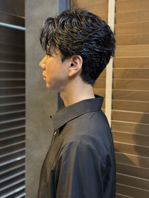 フェザーショートパーマスタイル