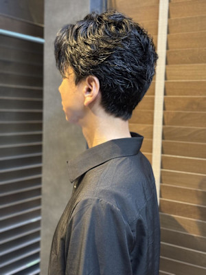 フェザーショートパーマスタイル