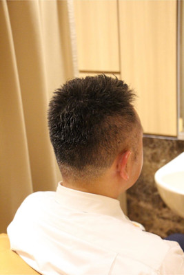 ビジネスショート×白髪ぼかし