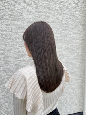 オリーブグレージュ