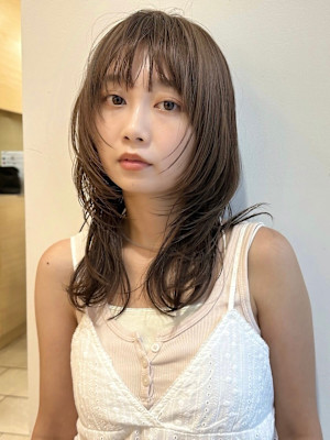 顔まわりレイヤー/ブラウンベージュ/シースルーバング/前髪