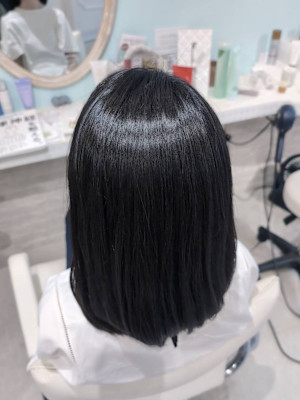 髪質改善（2枚目ビフォーあり）