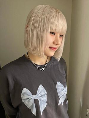 ホワイトブロンドミニマルボブ（bani）