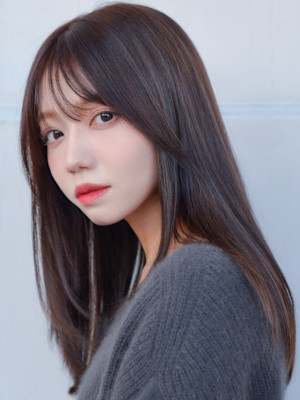 透け感ストレートで大人の余裕