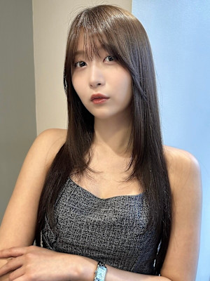 顔まわりレイヤー/シースルーバング/簡単スタイリング/