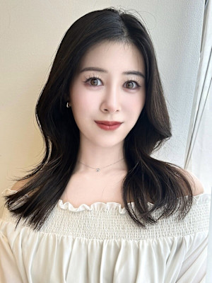 くびれ巻き/暗髪 /透明感カラー/レイヤー/ミディアムヘア/