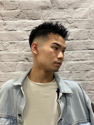 スキンフェード×アップバング