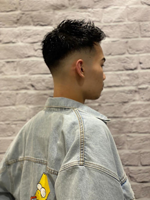 スキンフェード×アップバング