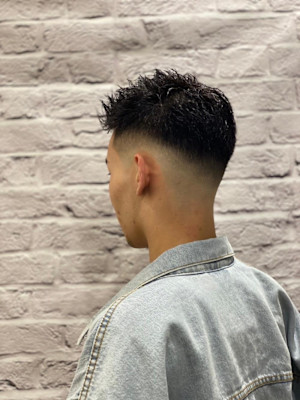 スキンフェード×アップバング