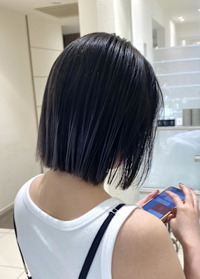 根本が伸びても気にならないプレイングカラー