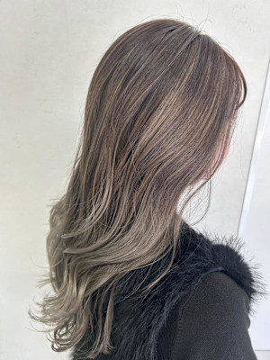 バレイヤージュ風ハイライトカラー！