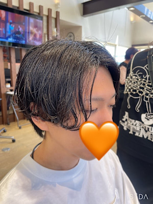 大人の雰囲気がでるゆるいパーマスタイル