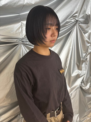 ショートボブ