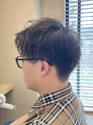 メンズ　ツーブロックスタイル