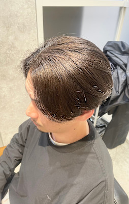 自然な毛流れができるメンズ縮毛矯正１