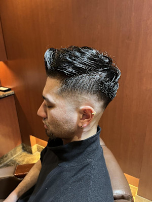 銀座　理容室　30代ヘア　スキンフェード　サイドパート