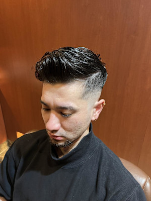 銀座　理容室　30代ヘア　スキンフェード　サイドパート