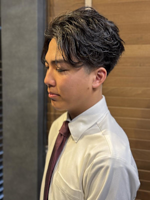 ビジネスにオススメ！！フェザーパーマスタイル！