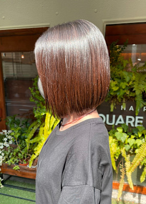 大人前下がりボブ