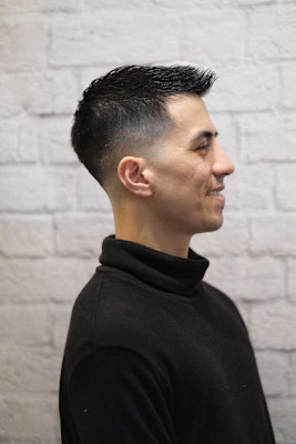 ソフトモヒカンフェードショート