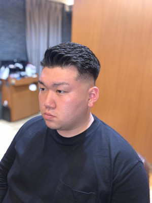 アイロンパーマ×スキンフェード