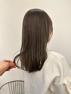 池袋 イルミナカラー 透明感 オリーブアッシュ♪