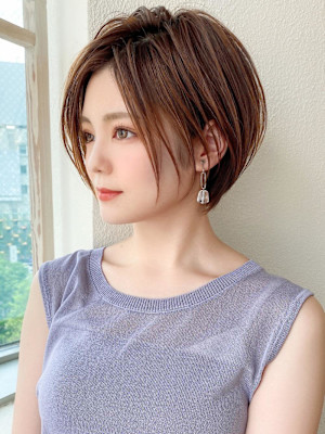 ひし形ショートボブレイヤーイメチェン美髪ホワイトブロンド