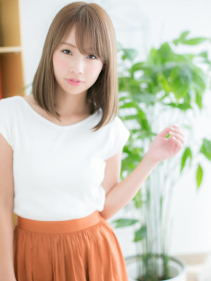 【博多美容室NAVY】シルキーベージュ☆うる艶髪セミディ