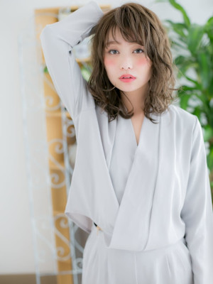 【博多美容室NAVY】ミルクティーアッシュ鎖骨ミディアム