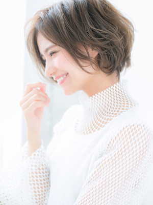 【博多美容室NAVY】 ひし形シルエットで大人外ハネボブ