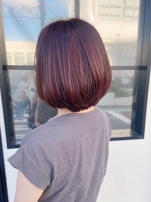 明るめの白髪染めを使った【大人フェミニンボブ】