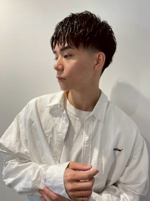 HONEY町田メンズサロンスパイキーショート黒髪マッシュ