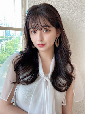 イメチェンロングレイヤー顔周りレイヤー後れ毛小顔カット美髪