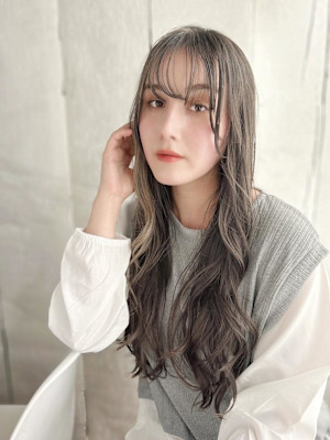 透け感バングのAラインミックスカール