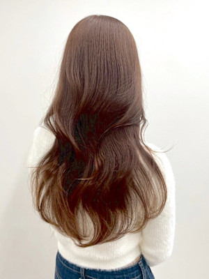 レイヤーカットゆる巻きウェーブヘア/髪質改善トリートメント