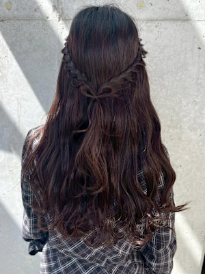 ヘアセット ダウンスタイル 三つ編み リボン 蝶々結び