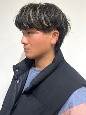 メッシュ ウルフカット マッシ ュブリーチカラー 20代