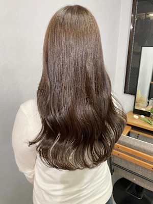 オリーブベージュ赤み消しカラー＊ブリーチなし透明感カラー