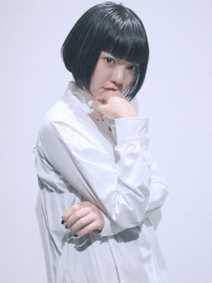 美髪似合わせカットワイドバング外ハネボブ小顔イメチェン