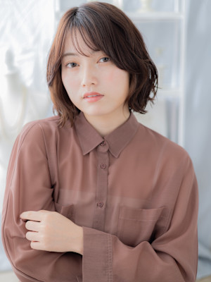 ナチュラルくびレイヤー前下がりボブパーマ　マロンベージュ