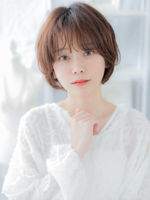 大人可愛いフェザーバング甘めマッシュパーマ　フェザーショート