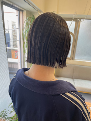 プツッとミニボブヘア