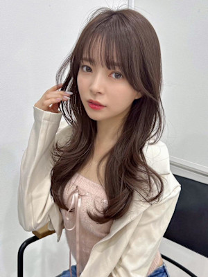 レイヤーでつくるくびれ巻きヘア