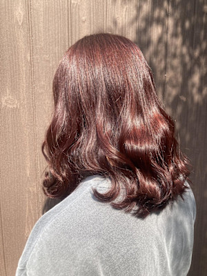 チェリーレッド