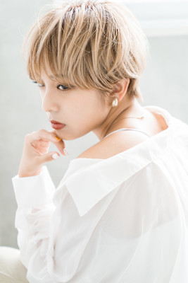 【S.BROOM天王寺店】ショート×ハイトーンべージュ