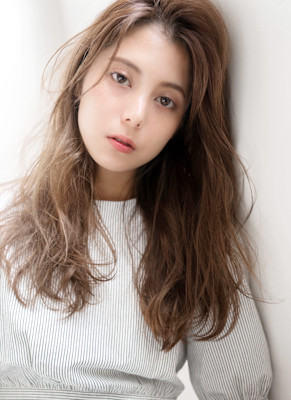 外国人風くびれセミディ